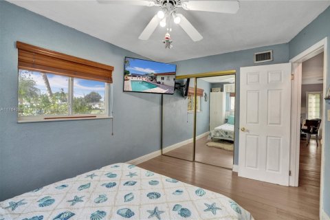 Villa ou maison à vendre à Hialeah, Floride: 3 chambres, 162.58 m2 № 1963151 - photo 16