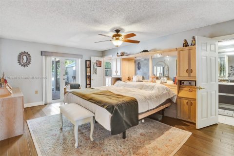 Villa ou maison à vendre à Hialeah, Floride: 3 chambres, 162.58 m2 № 1963151 - photo 10