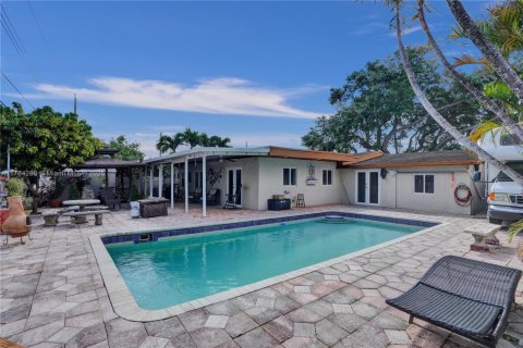 Villa ou maison à vendre à Hialeah, Floride: 3 chambres, 162.58 m2 № 1963151 - photo 22
