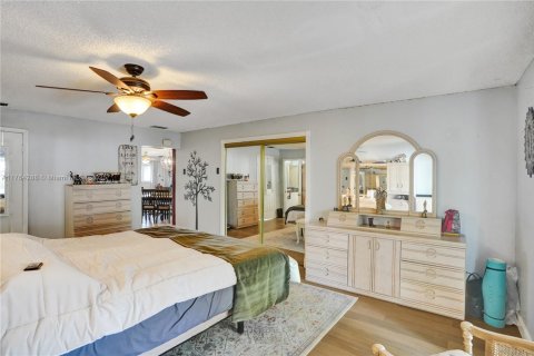 Villa ou maison à vendre à Hialeah, Floride: 3 chambres, 162.58 m2 № 1963151 - photo 11