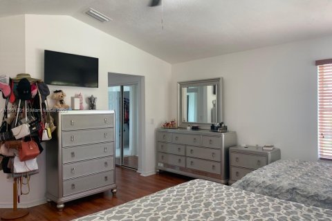 Casa en alquiler en Miami, Florida, 5 dormitorios, 193.42 m2 № 1951413 - foto 17