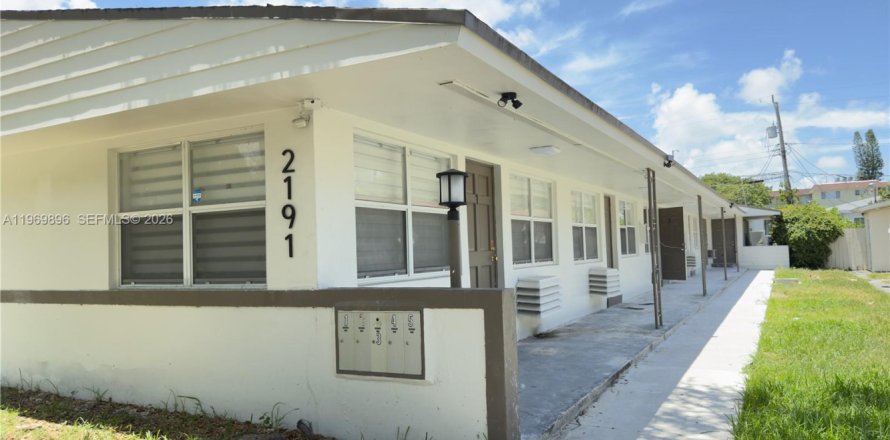 House in North Miami Beach, Florida 1 bedroom, 51.1 sq.m. № 2032047