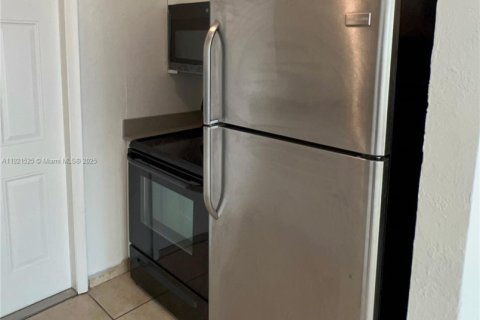 Купить коммерческую недвижимость в Майами, Флорида 334.08м2, № 1975777 - фото 19