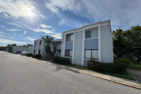 Condo in Bradenton, Florida, 1 bedroom  № 1901937 - photo 2