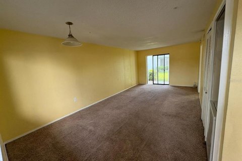Condo in Bradenton, Florida, 1 bedroom  № 1901937 - photo 3