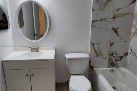 Купить кондоминиум в Санрайз, Флорида 2 спальни, № 1920545 - фото 11