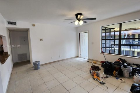 Купить кондоминиум в Санрайз, Флорида 2 спальни, № 1920545 - фото 7