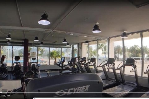 Studio in the Condo in Miami Beach, Florida № 1975704 - photo 19