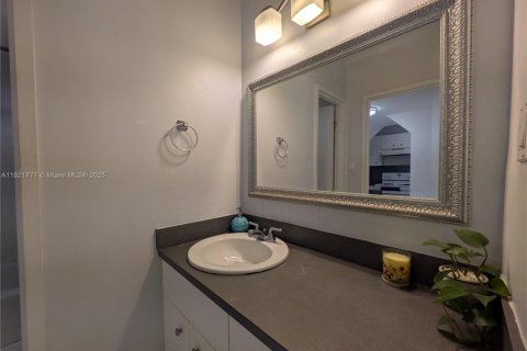 Studio in the Condo in Miami Beach, Florida № 1975704 - photo 10