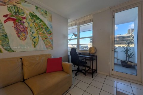 Studio in the Condo in Miami Beach, Florida № 1975704 - photo 16