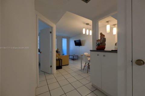 Studio in the Condo in Miami Beach, Florida № 1975704 - photo 13