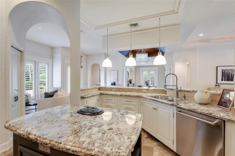 Villa ou maison à vendre à Sarasota, Floride: 3 chambres, 235.41 m2 № 2403213 - photo 15
