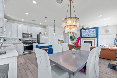 House in Oakland Park, Florida 3 bedrooms, 180.32 sq.m. № 1953902 - photo 10