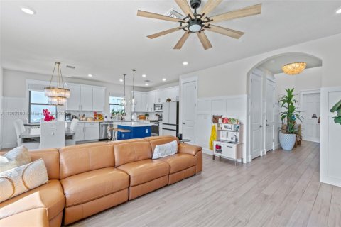 House in Oakland Park, Florida 3 bedrooms, 180.32 sq.m. № 1953902 - photo 4