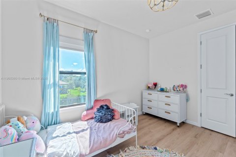 House in Oakland Park, Florida 3 bedrooms, 180.32 sq.m. № 1953902 - photo 23