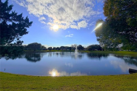 Villa ou maison à louer à St. Lucie, Floride: 2 chambres, 118.91 m2 № 2007963 - photo 20