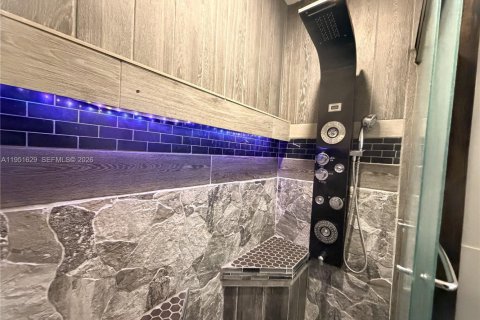 Villa ou maison à louer à St. Lucie, Floride: 2 chambres, 118.91 m2 № 2007963 - photo 15