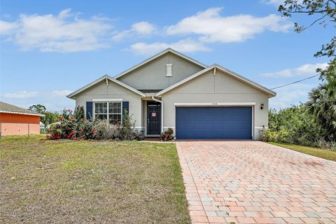 House in Lehigh Acres, Florida 4 bedrooms, 169.83 sq.m. № 1870010 - photo 1