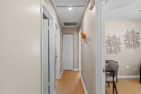 Villa ou maison à vendre à Tampa, Floride: 3 chambres, 106.84 m2 № 2316808 - photo 12