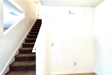 Villa ou maison à louer à Clermont, Floride: 4 chambres, 205.41 m2 № 1745252 - photo 8