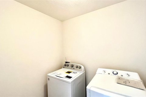 Villa ou maison à louer à Clermont, Floride: 4 chambres, 205.41 m2 № 1745252 - photo 23