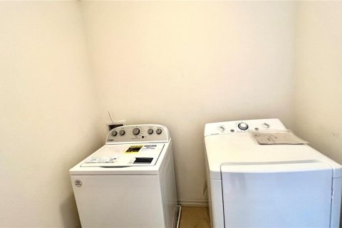 Villa ou maison à louer à Clermont, Floride: 4 chambres, 205.41 m2 № 1745252 - photo 18