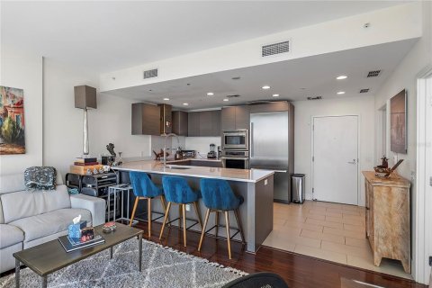 Condominio en alquiler en Saint Petersburg, Florida, 1 dormitorio, 79.8 m2 № 2106089 - foto 5