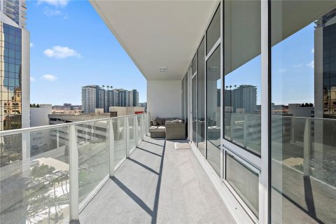 Condominio en alquiler en Saint Petersburg, Florida, 1 dormitorio, 79.8 m2 № 2106089 - foto 2