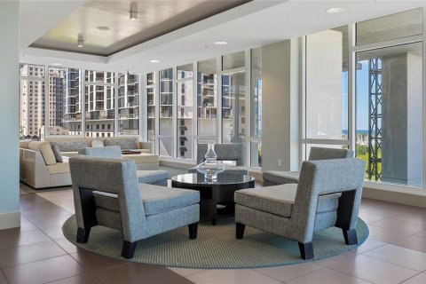 Condominio en alquiler en Saint Petersburg, Florida, 1 dormitorio, 79.8 m2 № 2106089 - foto 26