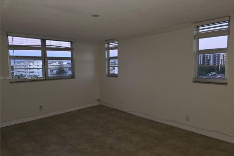 Copropriété à vendre à Hollywood, Floride: 2 chambres, 123.75 m2 № 1994208 - photo 15