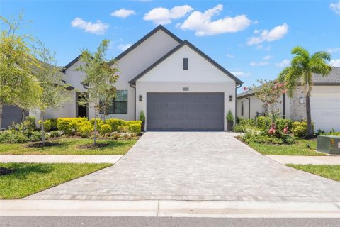 House in Apollo Beach, Florida 3 bedrooms, 167.69 sq.m. № 2223643 - photo 2
