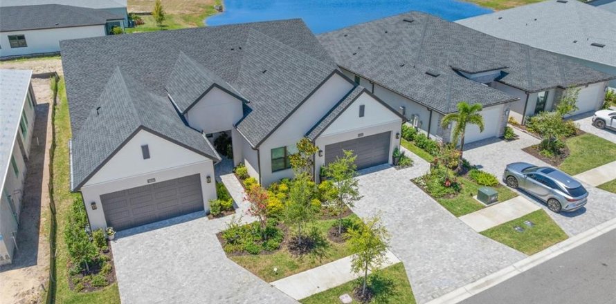 House in Apollo Beach, Florida 3 bedrooms, 167.69 sq.m. № 2223643