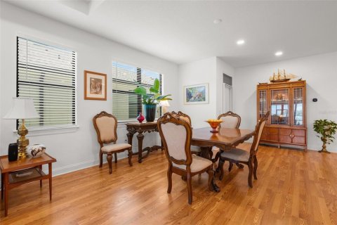 House in Apollo Beach, Florida 3 bedrooms, 167.69 sq.m. № 2223643 - photo 9