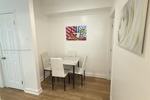 Appartement à louer à Miami Beach, Floride: 2 chambres, 69.68 m2 № 1946469 - photo 6