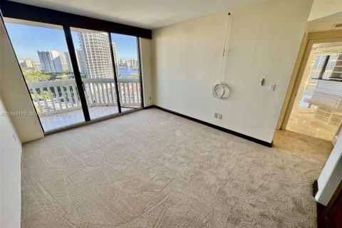 Copropriété à vendre à Aventura, Floride: 3 chambres, 189.52 m2 № 2184251 - photo 20