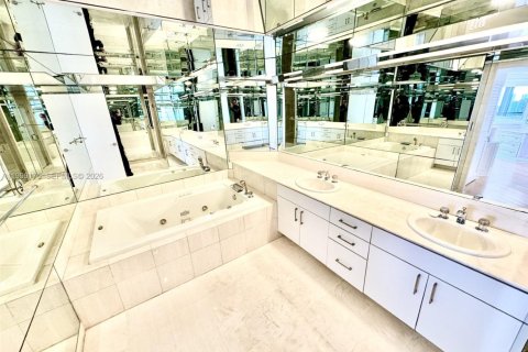 Copropriété à vendre à Aventura, Floride: 3 chambres, 189.52 m2 № 2184251 - photo 28