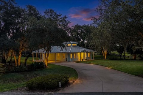 Casa en Lake Wales, Florida 2 dormitorios, 157.28 m2 № 2217679