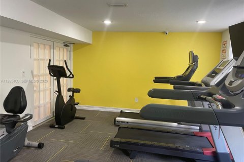 Copropriété à louer à Hialeah, Floride: 2 chambres, 91.23 m2 № 2057274 - photo 14