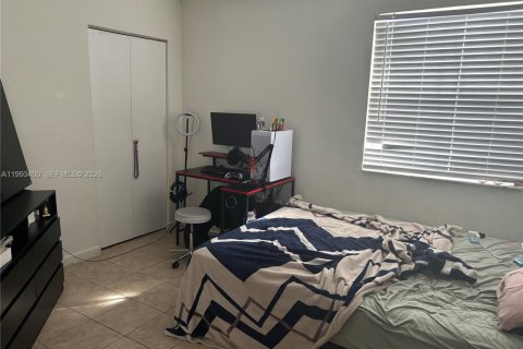 Copropriété à louer à Hialeah, Floride: 2 chambres, 91.23 m2 № 2057274 - photo 6