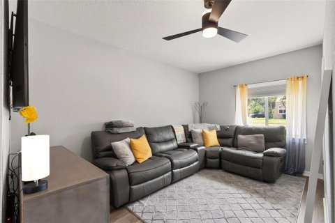 House in Saint Petersburg, Florida 4 bedrooms, 166.67 sq.m. № 2138162 - photo 16