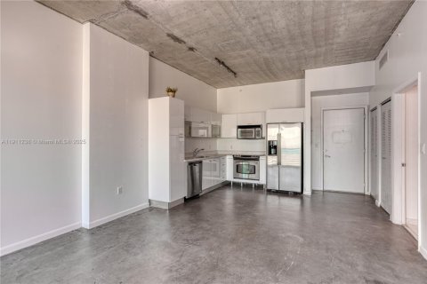 Copropriété à louer à Miami, Floride: 1 chambre, 60.48 m2 № 1967973 - photo 2