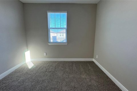 House in Winter Garden, Florida 4 bedrooms, 165.18 sq.m. № 1913649 - photo 24