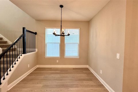 House in Winter Garden, Florida 4 bedrooms, 165.18 sq.m. № 1913649 - photo 19