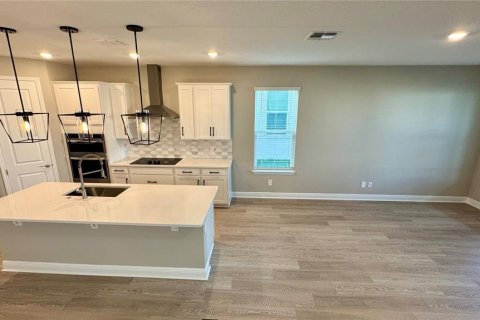 House in Winter Garden, Florida 4 bedrooms, 165.18 sq.m. № 1913649 - photo 21