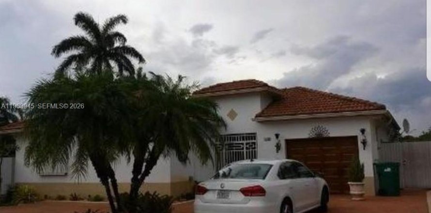 Дом в Майами, Флорида 3 спальни, 134.06м2 № 2025518