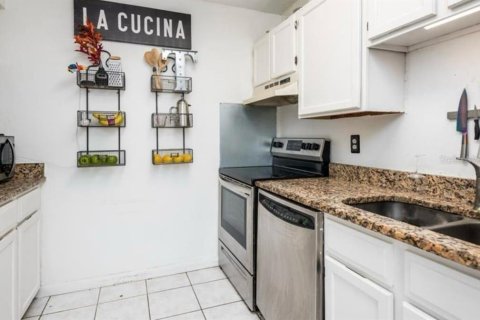 Condominio en alquiler en Orlando, Florida, 2 dormitorios, 92.53 m2 № 2105165 - foto 5