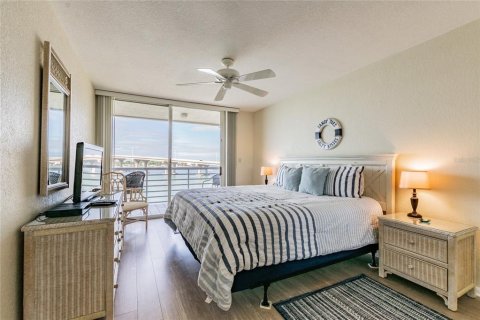 Снять в аренду кондоминиум в Сент-Питерсберг, Флорида 1 комната, 100.33м2, № 1245674 - фото 15