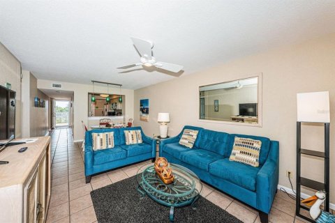 Снять в аренду кондоминиум в Сент-Питерсберг, Флорида 1 комната, 100.33м2, № 1245674 - фото 13