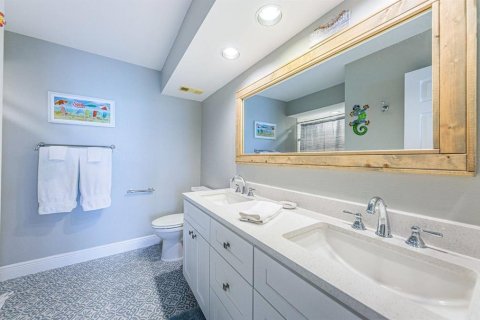 Снять в аренду кондоминиум в Сент-Питерсберг, Флорида 1 комната, 100.33м2, № 1245674 - фото 19