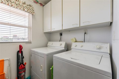 Снять в аренду кондоминиум в Сент-Питерсберг, Флорида 1 комната, 100.33м2, № 1245674 - фото 18